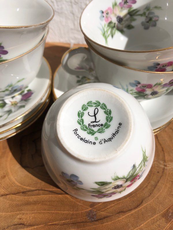 Service à thé en porcelaine d'Aquitaine