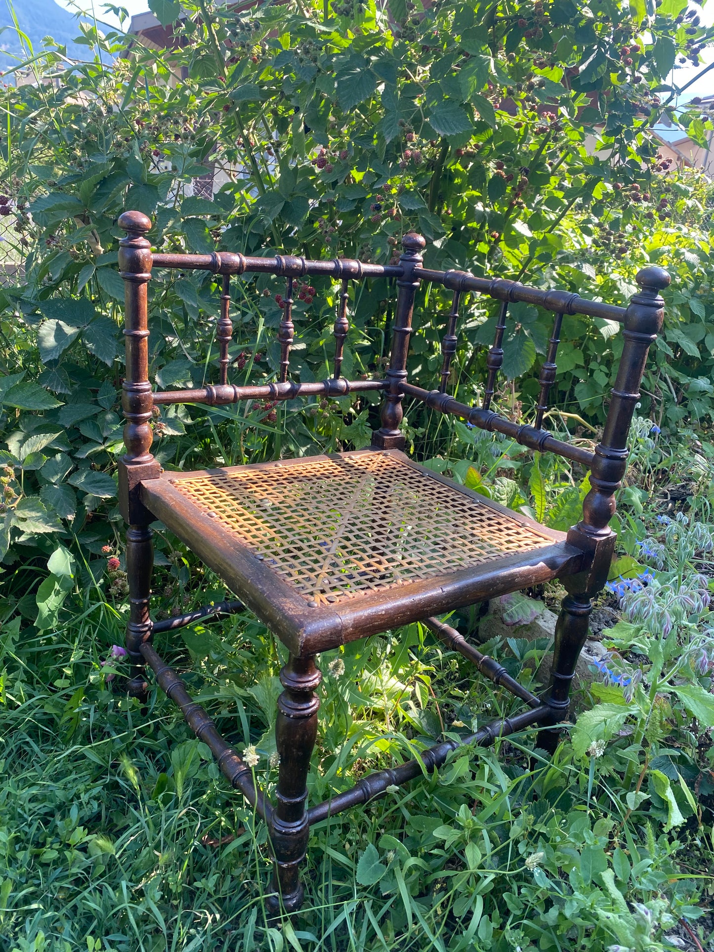 Chaise d’angle ancienne bois et rotin