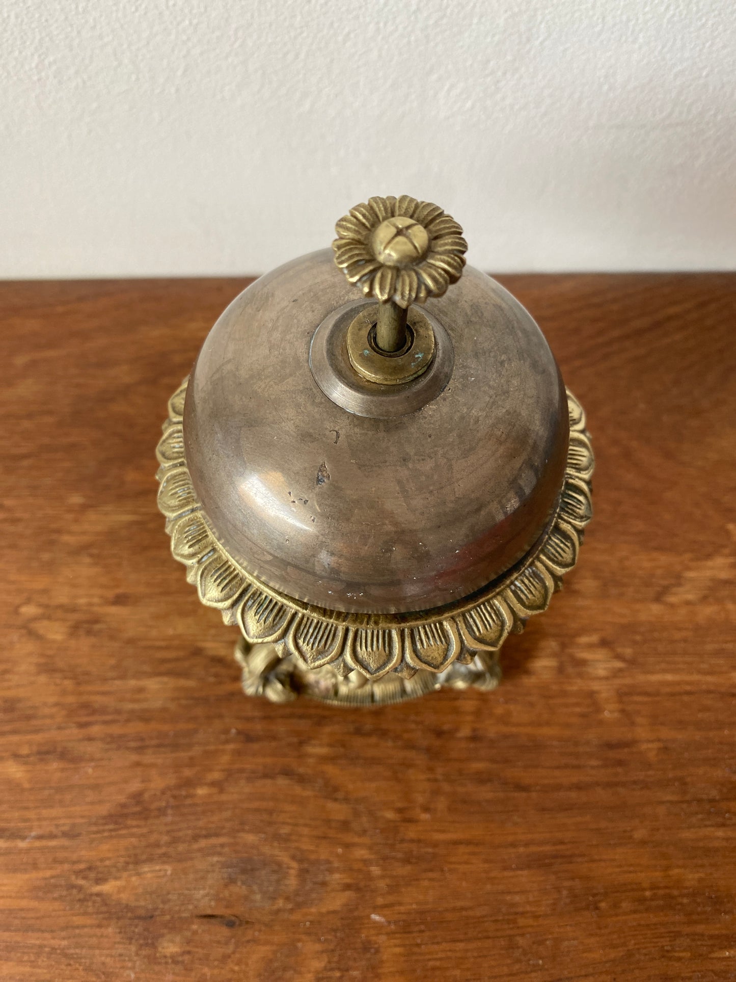 Sonnette d’hôtel en cloche
