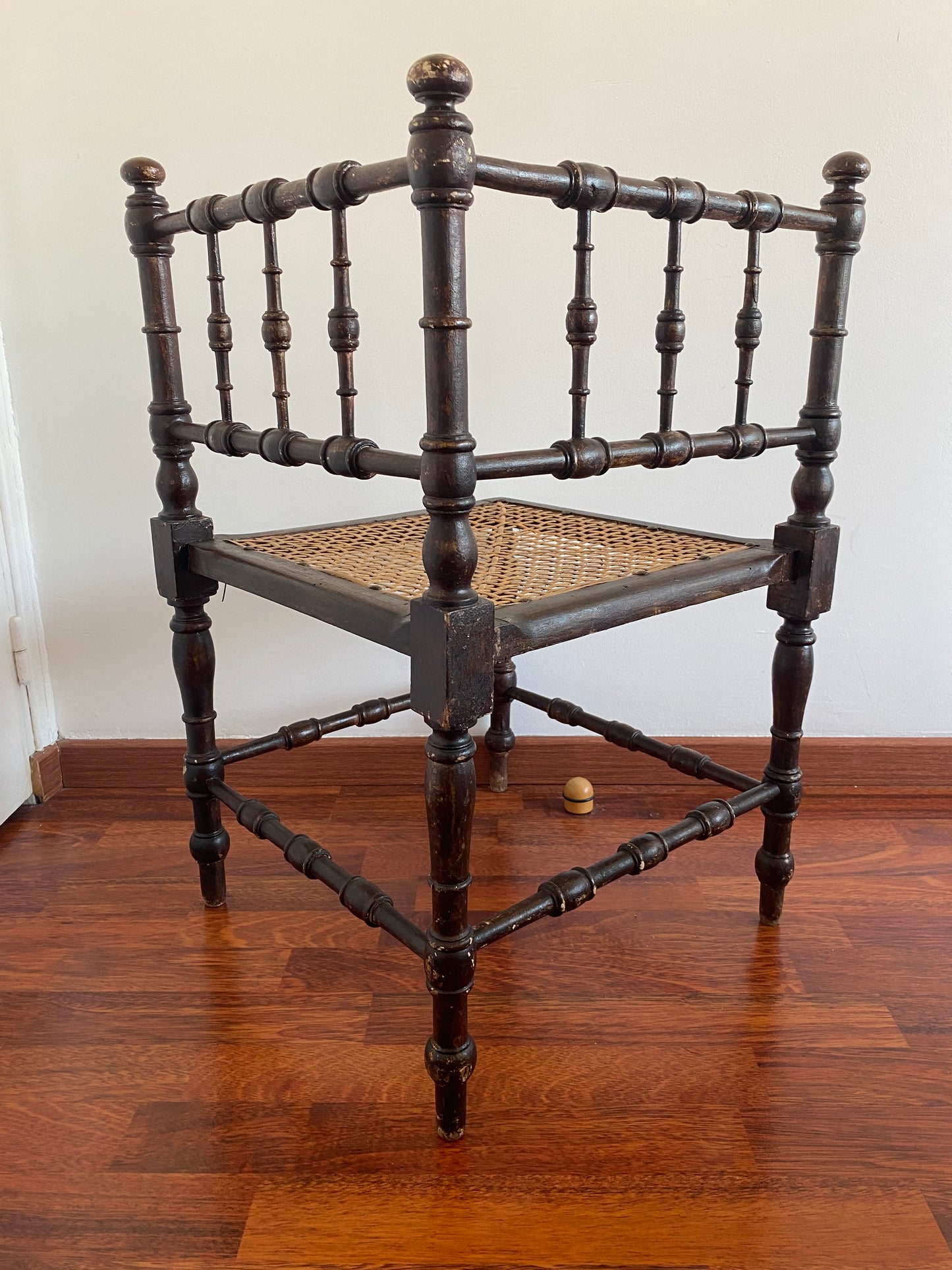 Chaise d’angle ancienne bois et rotin