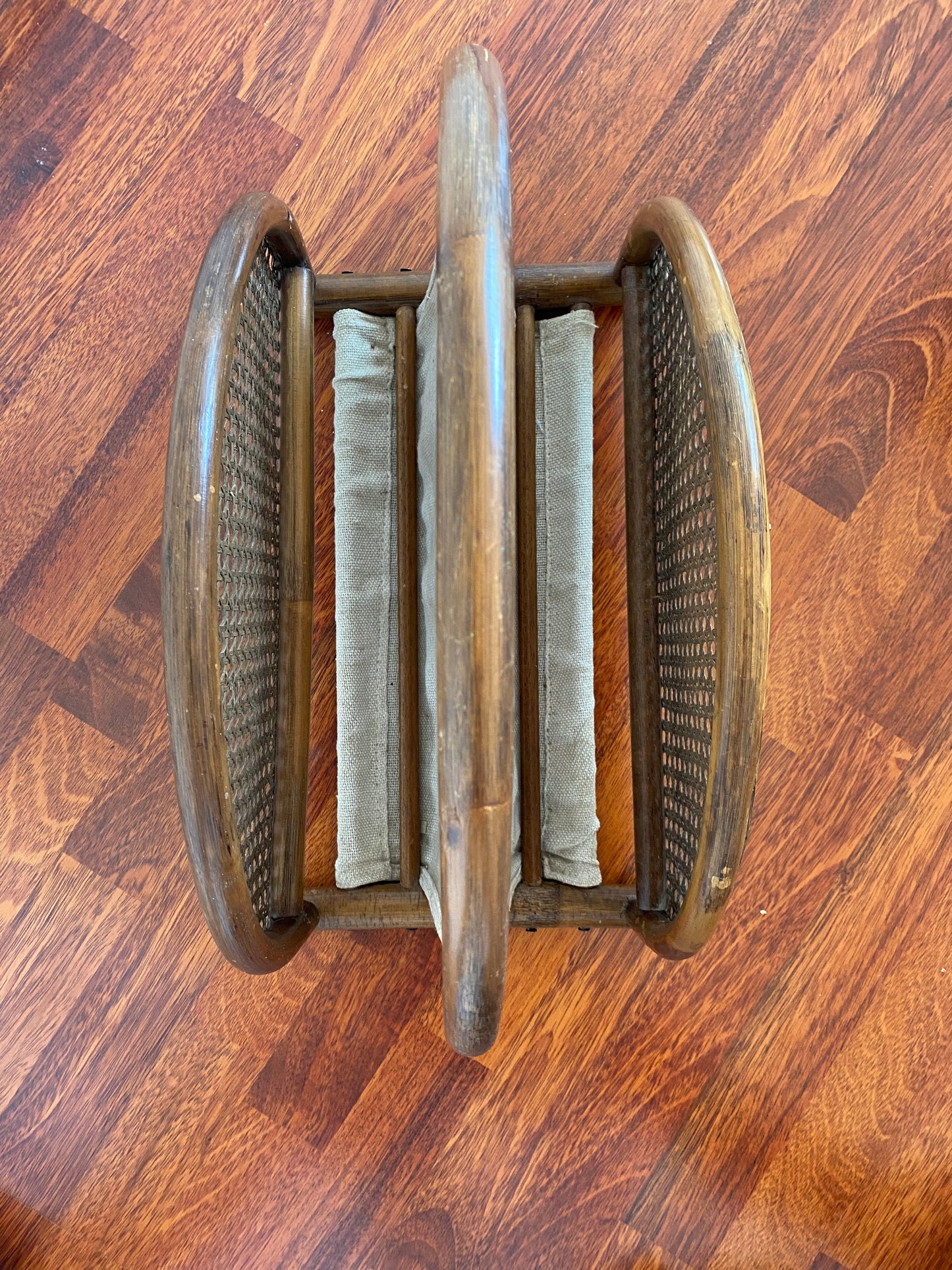 Porte revues bois courbé et cannage vintage
