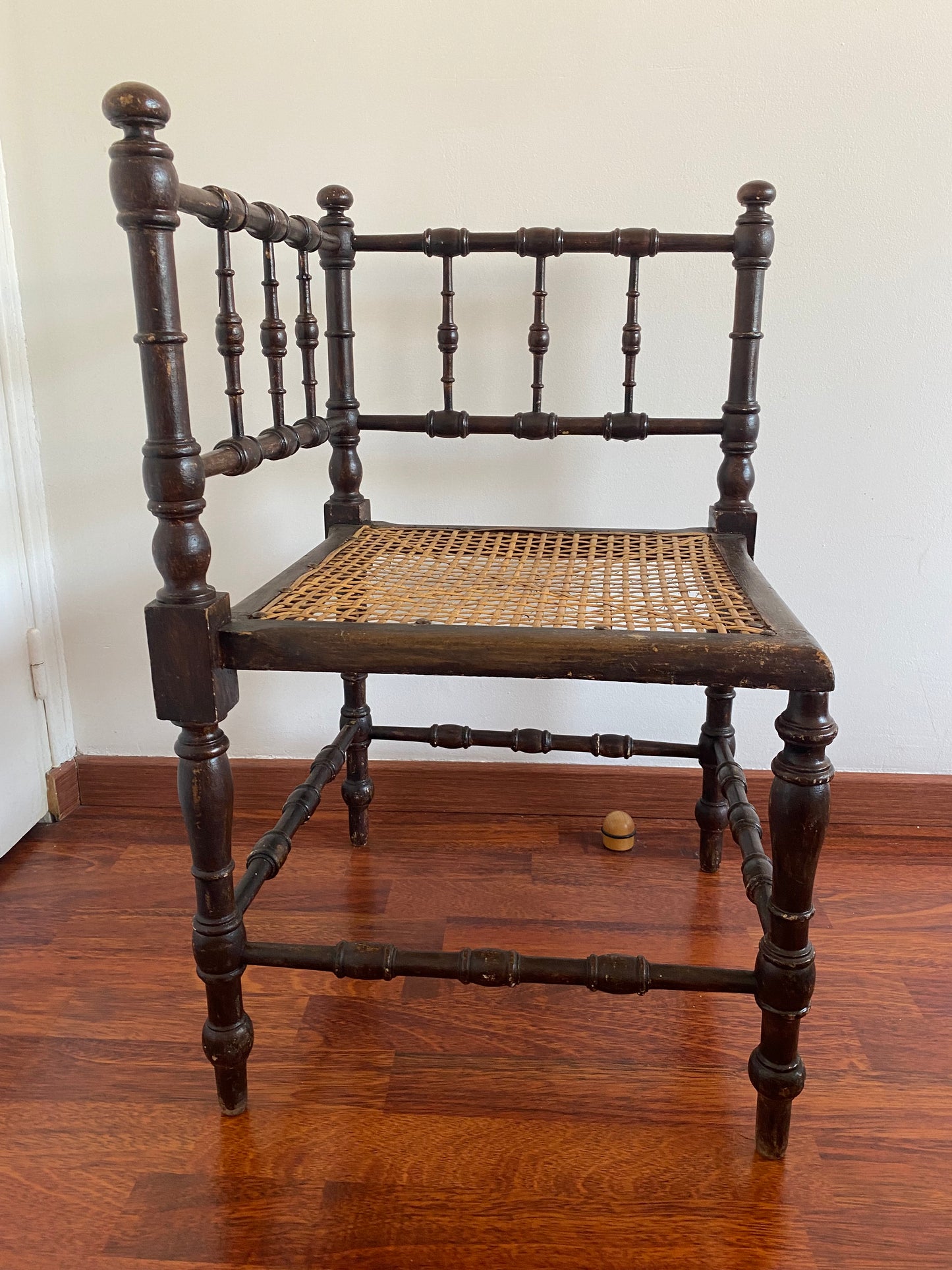 Chaise d’angle ancienne bois et rotin
