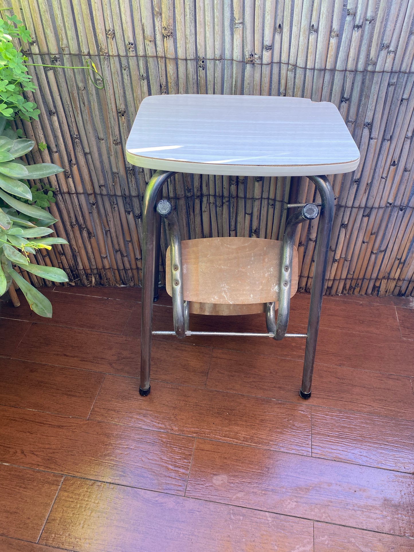 Tabouret escabeau escamotable Formica