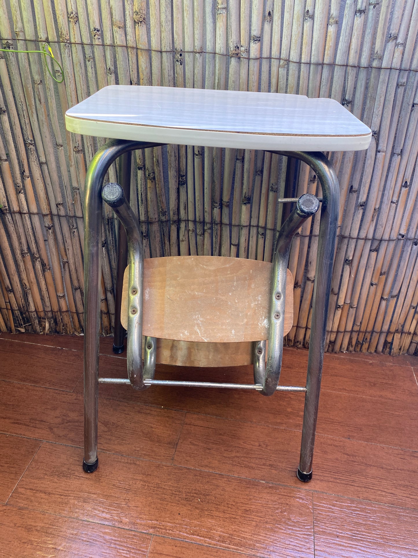 Tabouret escabeau escamotable Formica