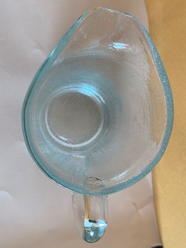 Pichet transparent en verre bullé vintage