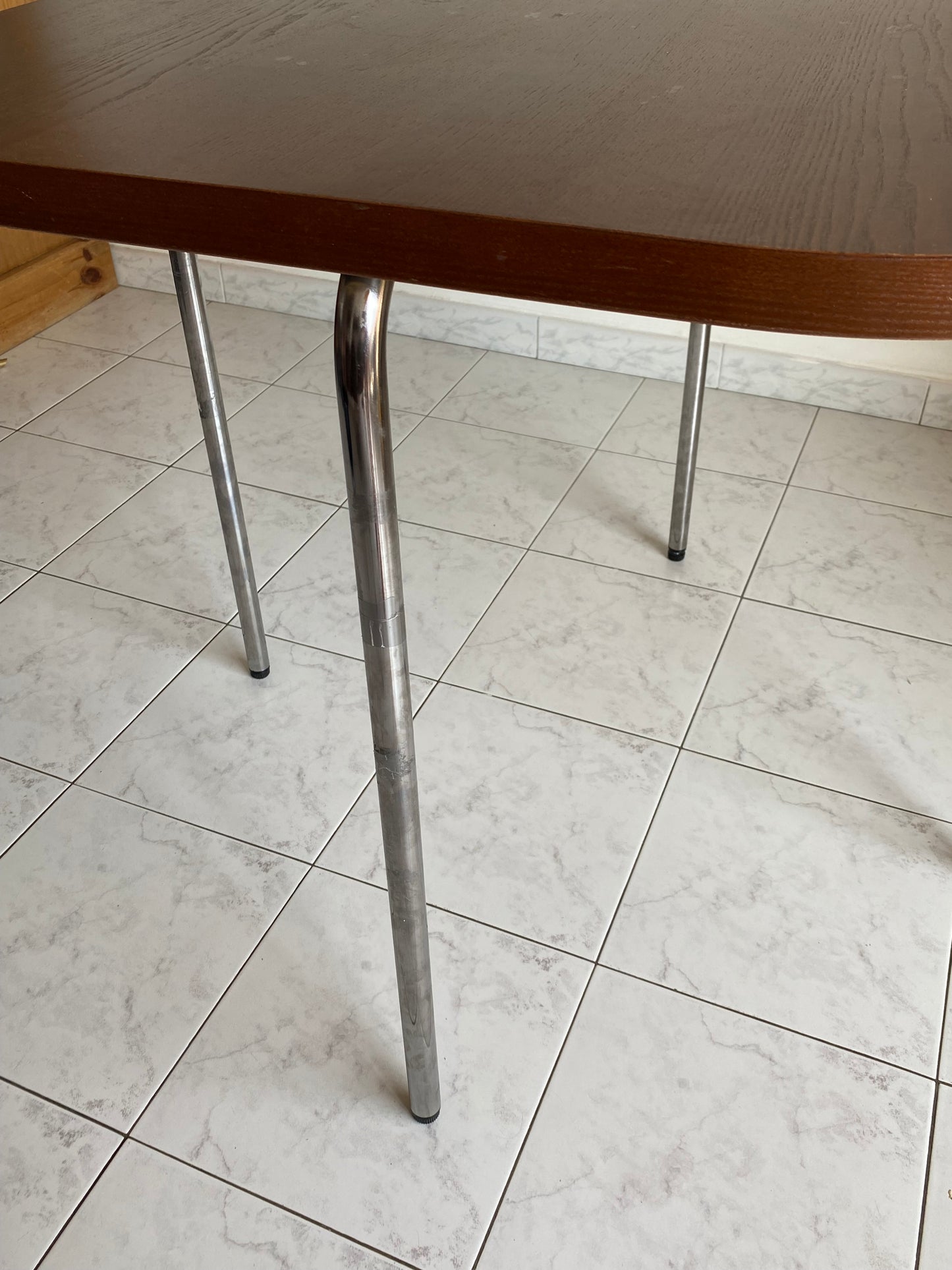 Table et chaises Fusion Ikea par Sandra Kragnert