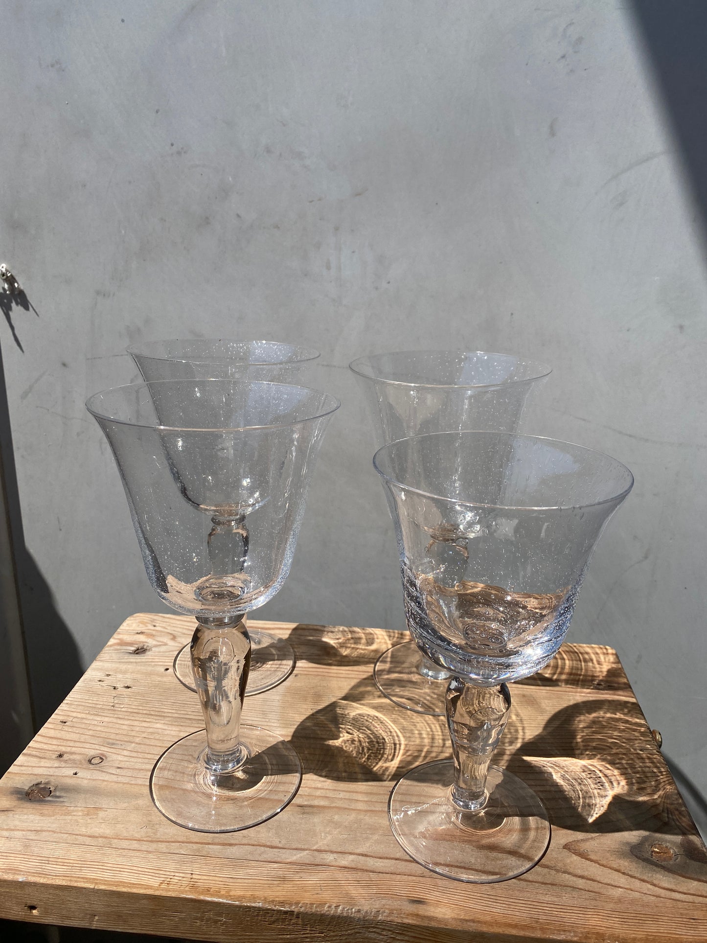 Verres à pieds bullés