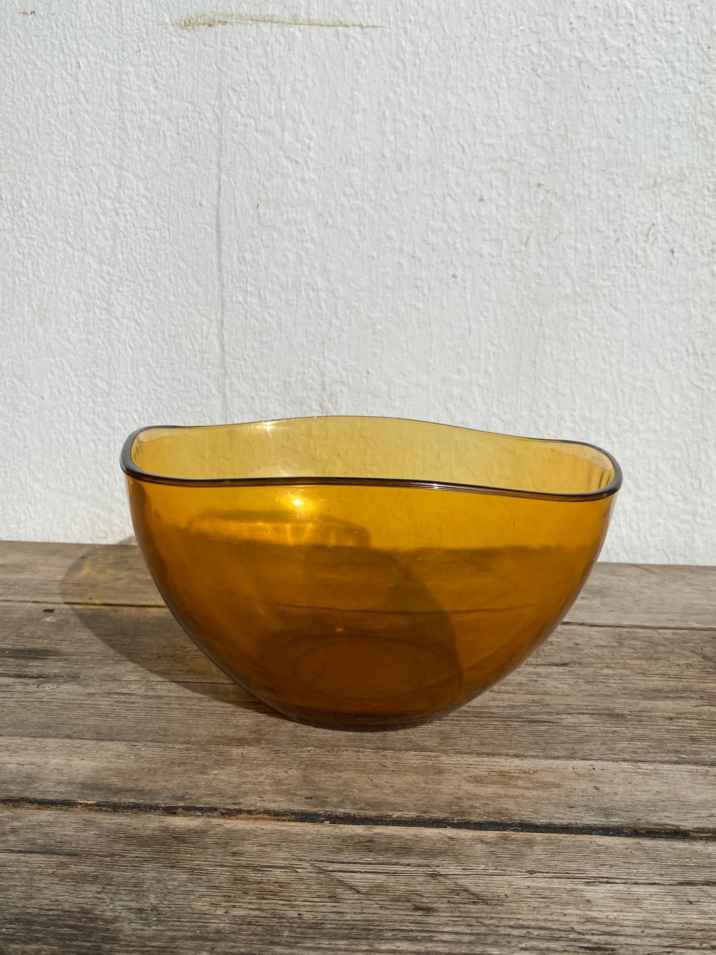 Saladier vintage ambré Vereco