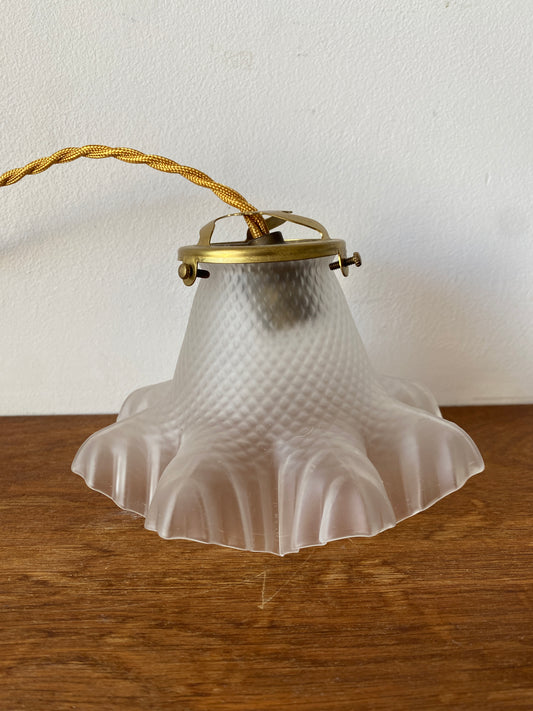 Baladeuse vintage en opaline
