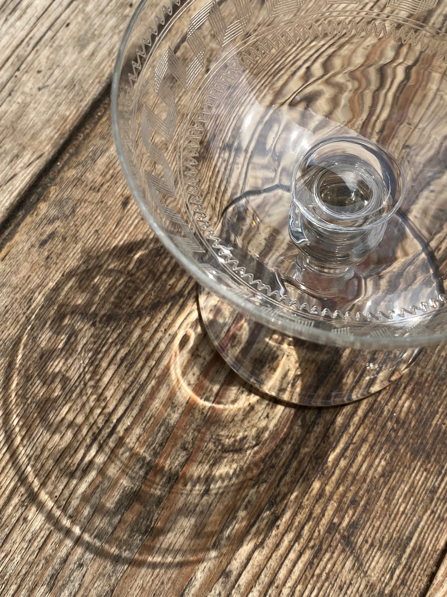 4 verres a champagne en cristal gravé et soufflé