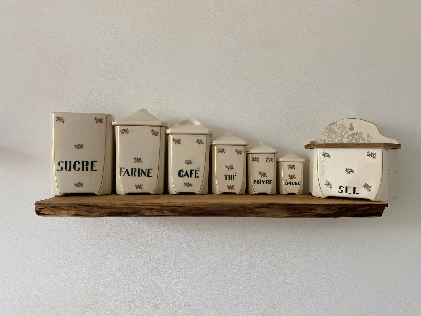 Ensemble de pots à condiments demi porcelaine