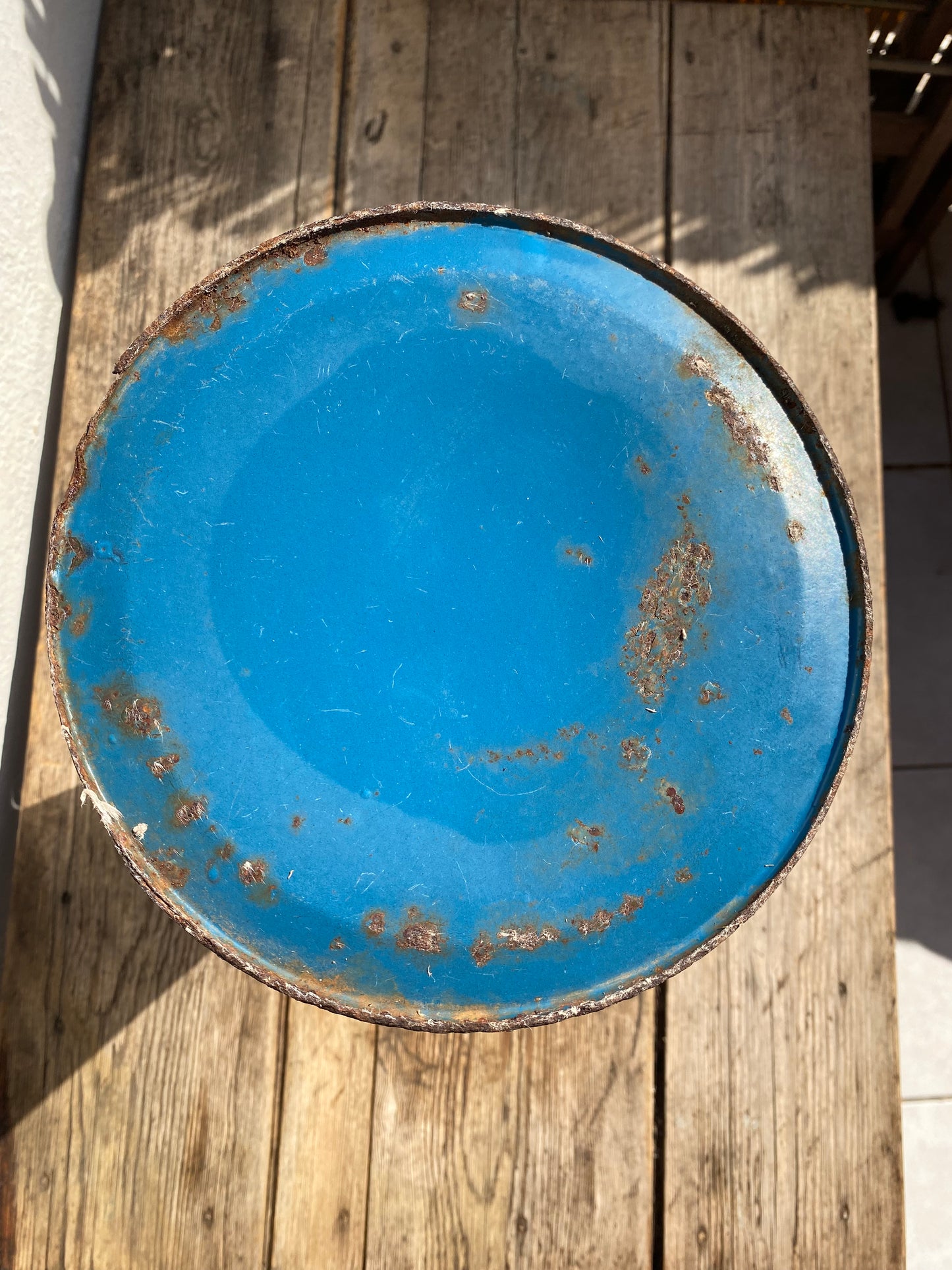 Broc émaillé bleu vintage