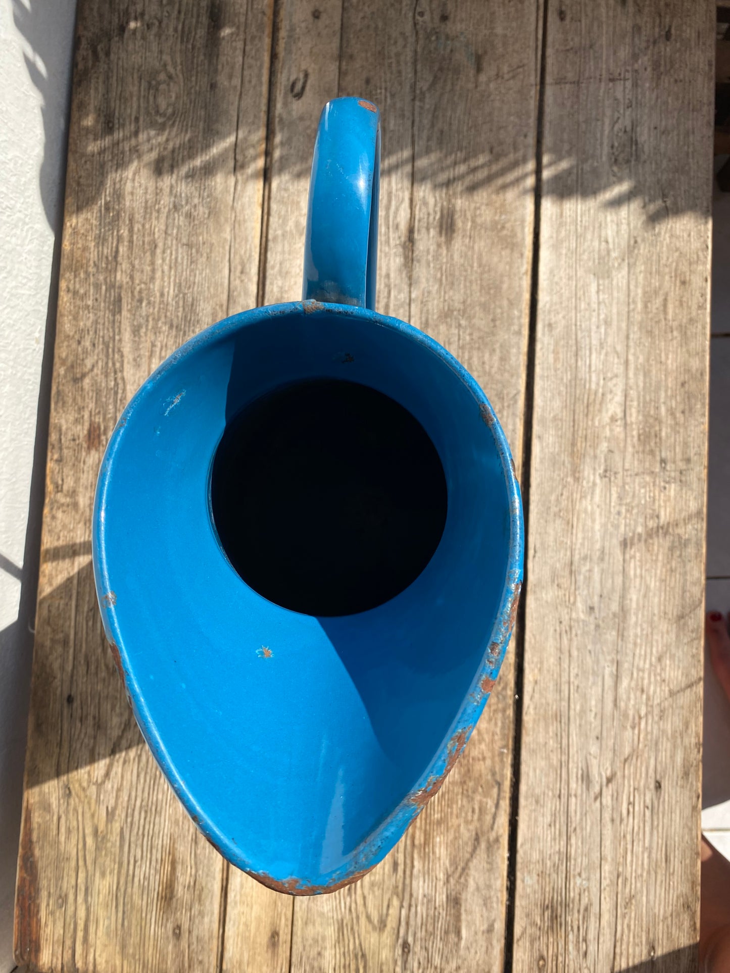Broc émaillé bleu vintage