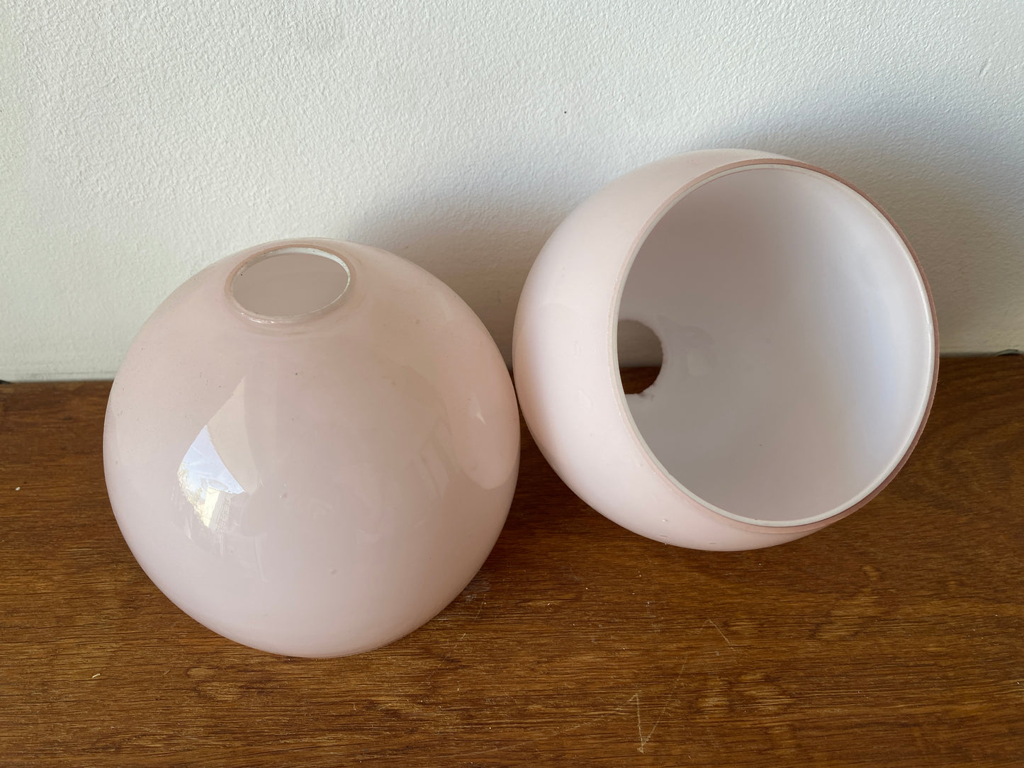 Duo de suspension en opaline vintage