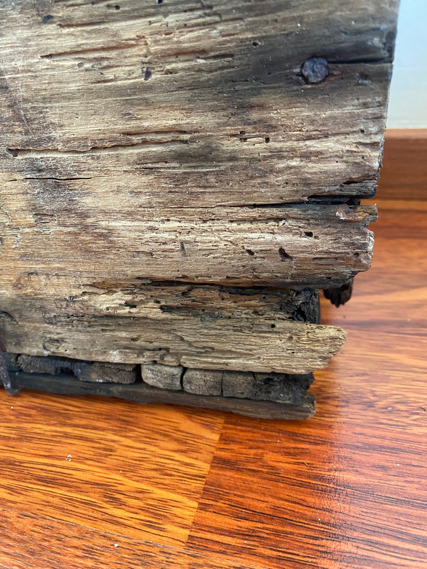 Porte bouteilles en bois vintage