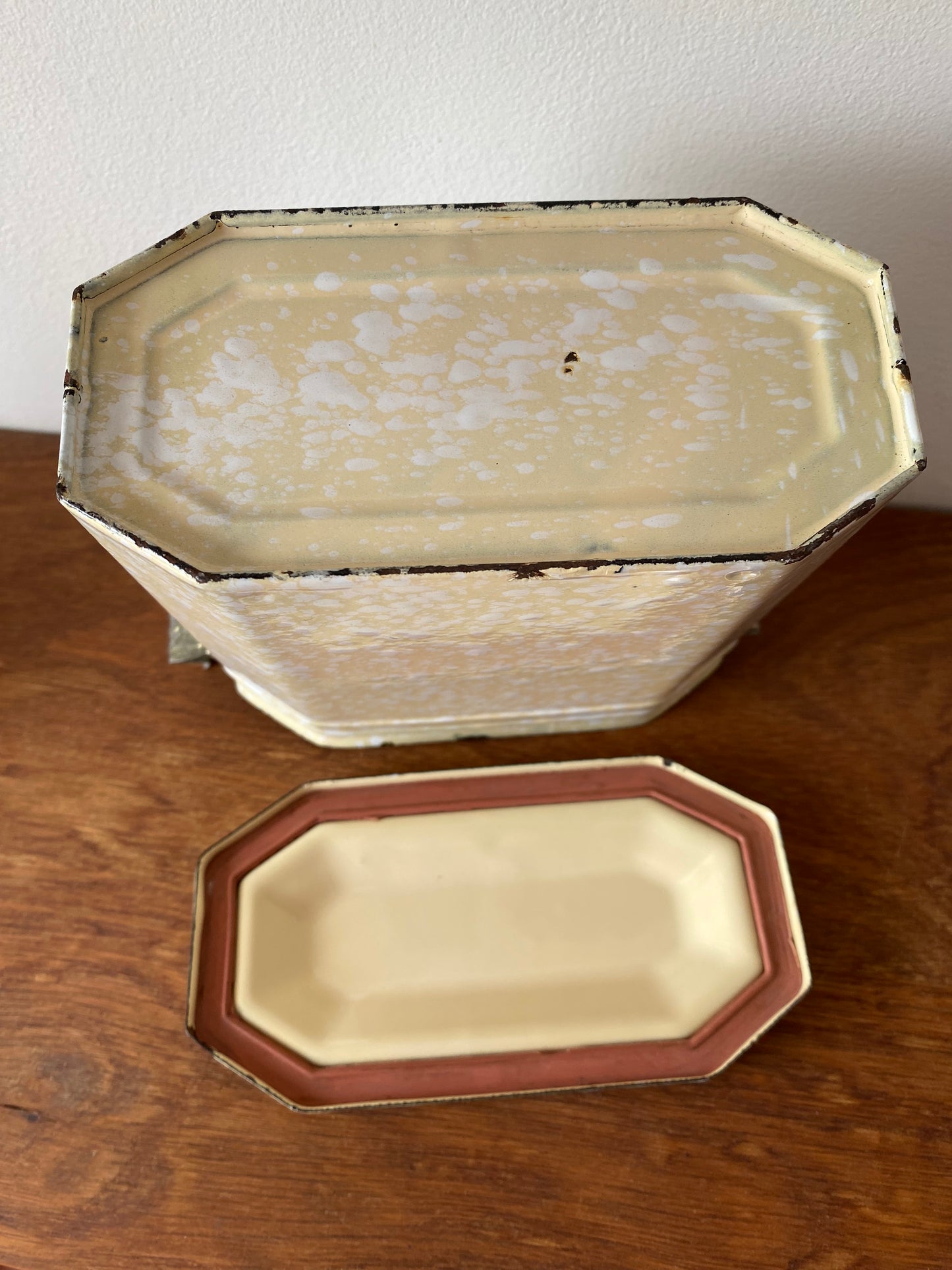 Gammelle de chantier émaillée