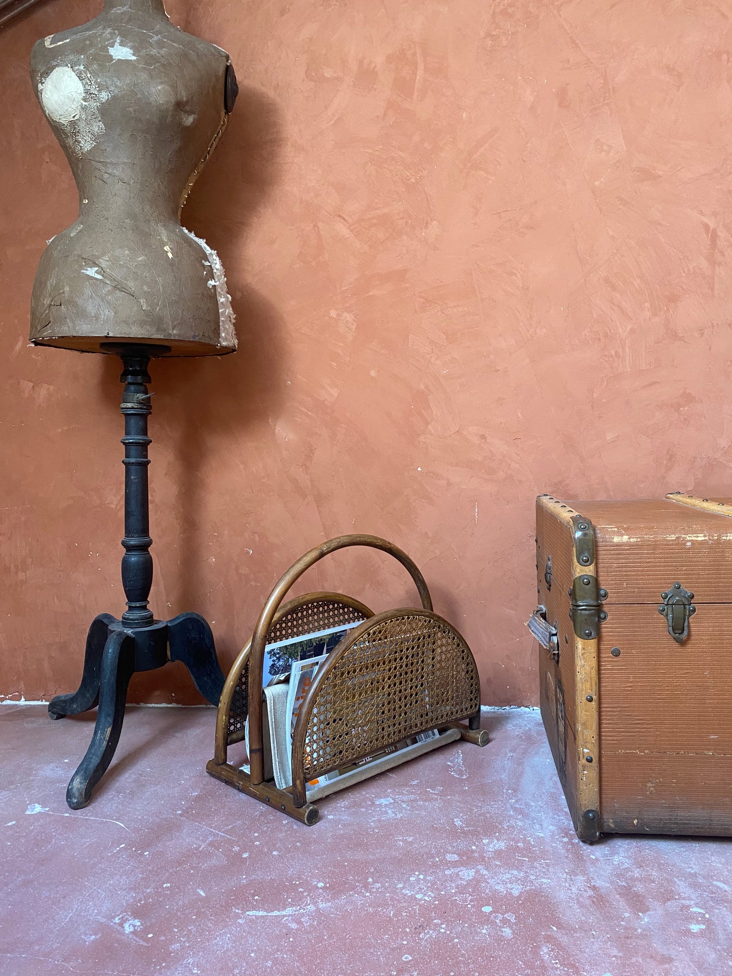 Porte revues bois courbé et cannage vintage