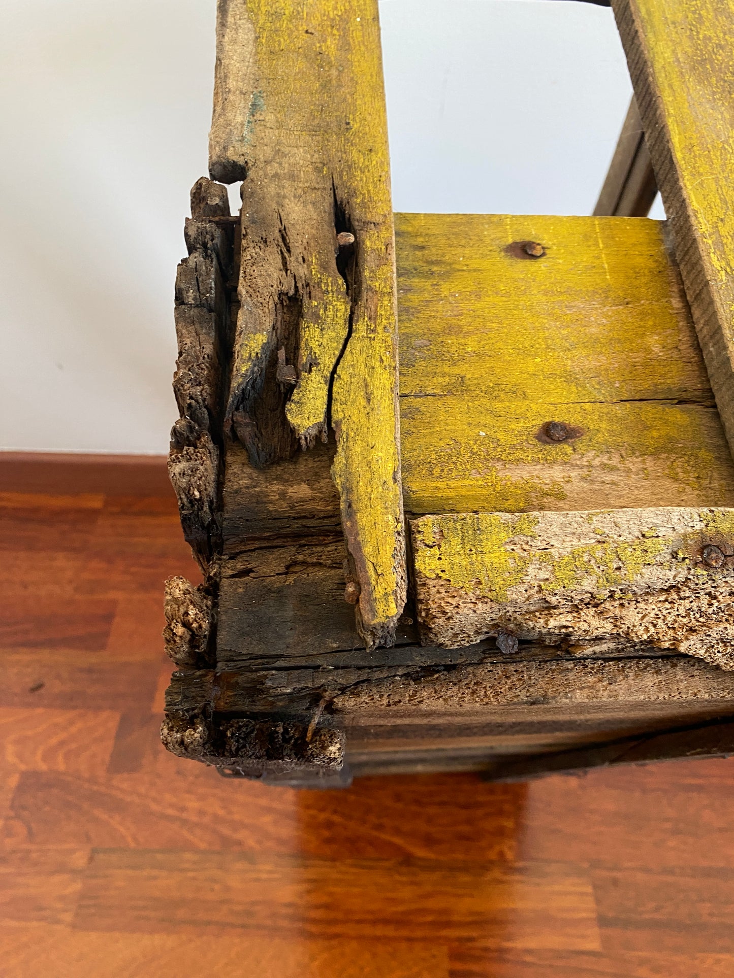 Porte bouteilles en bois vintage